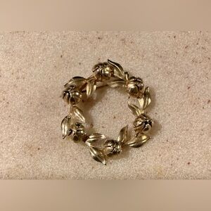 Gold Wreath Leaf Brooch